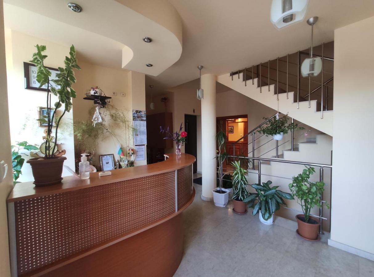 Family Hotel Denica Obzor Exterior photo